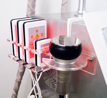 Máquina vertical 4 del RF de la cavitación en 1 máquina fría de la cavitación de Lipo del mejor del laser de Cryo de la reducción gorda