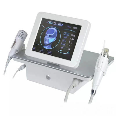 Máquina eléctrica RF Microneedling del lifting facial de Cartidges de 4 agujas y martillo frío de Cryo